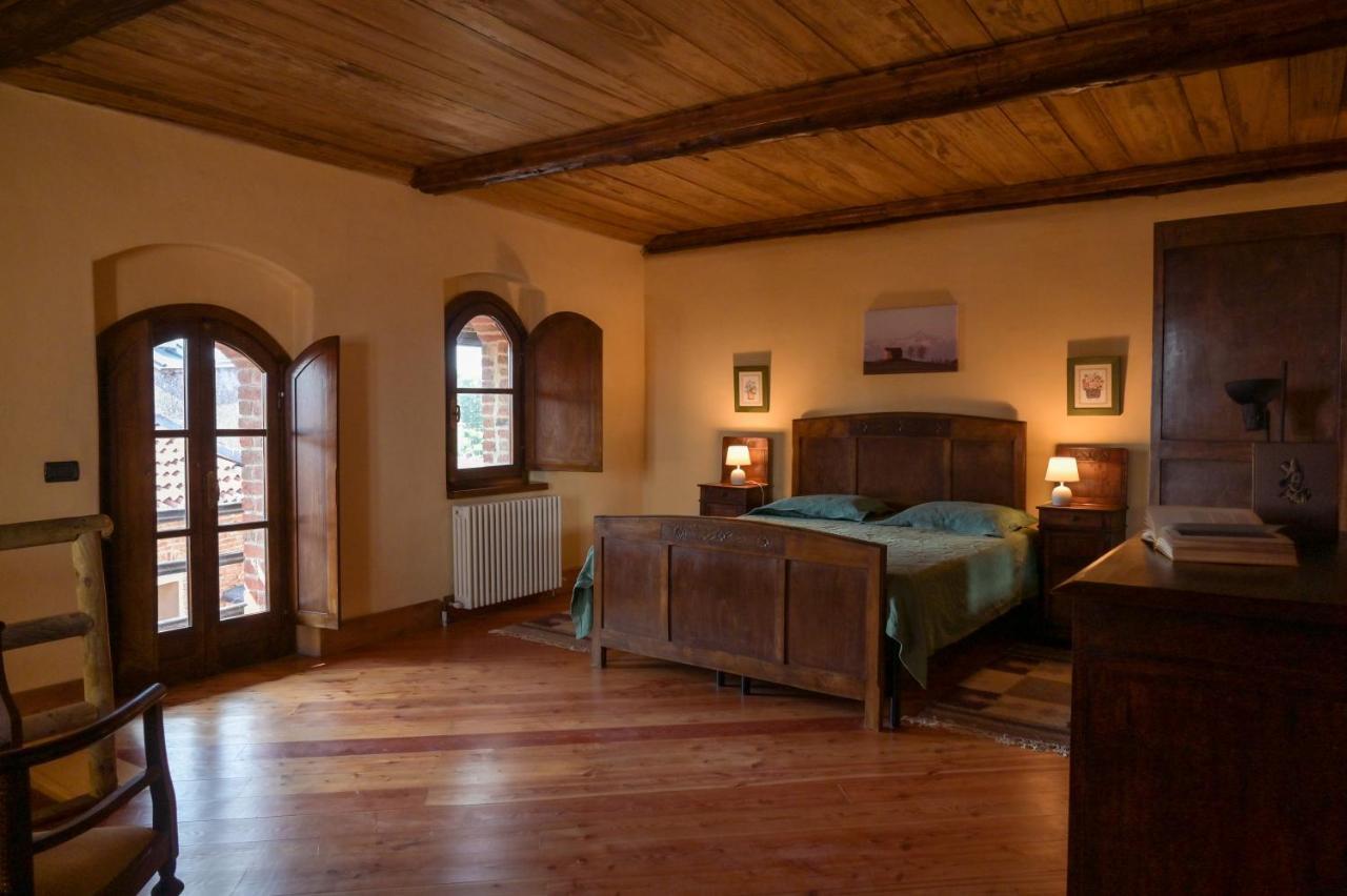 La Casa Del Castellano Hotel Cinzano Kültér fotó
