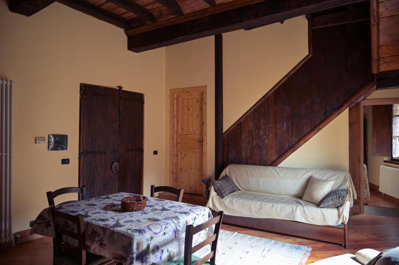 La Casa Del Castellano Hotel Cinzano Kültér fotó
