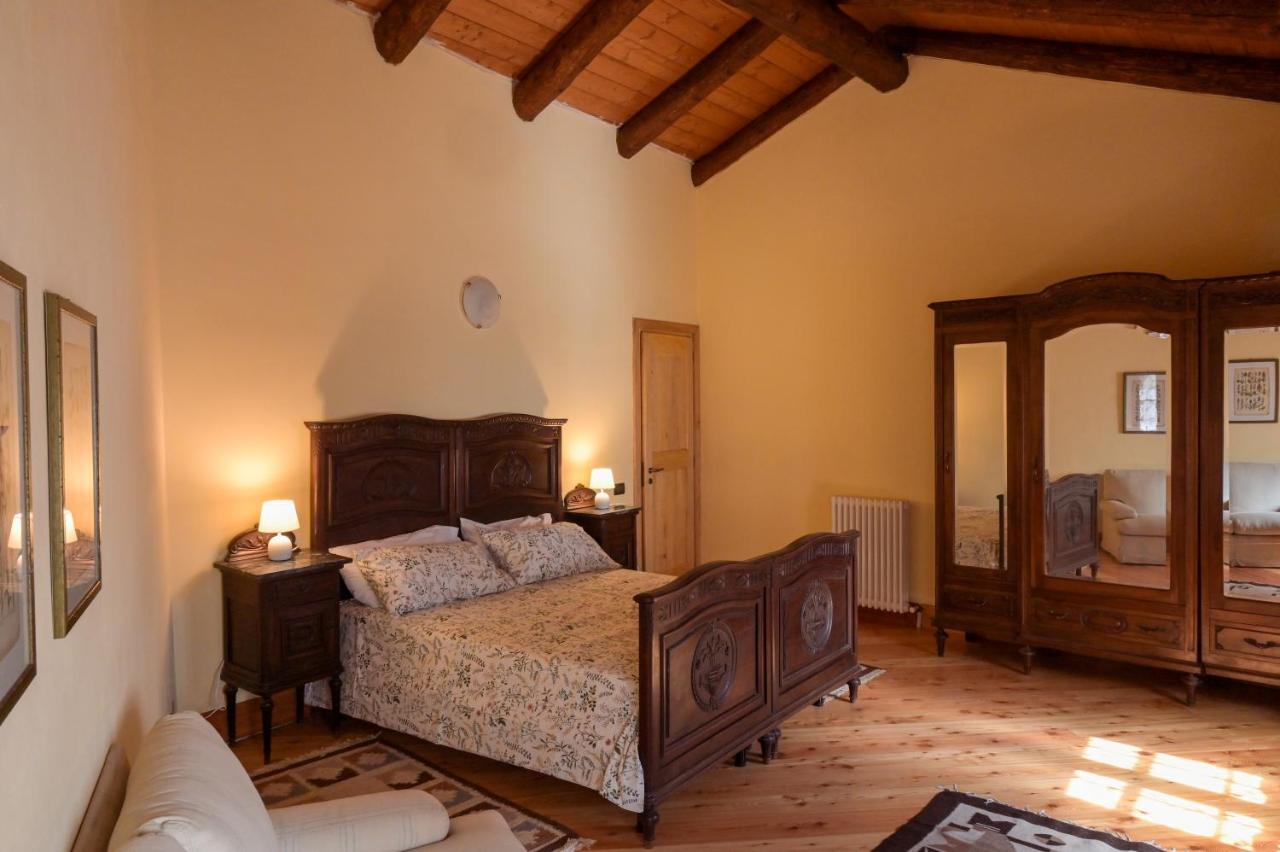 La Casa Del Castellano Hotel Cinzano Kültér fotó